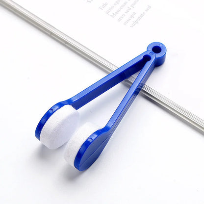 Mini portable two sided microfiber eyeglass cleaning kit