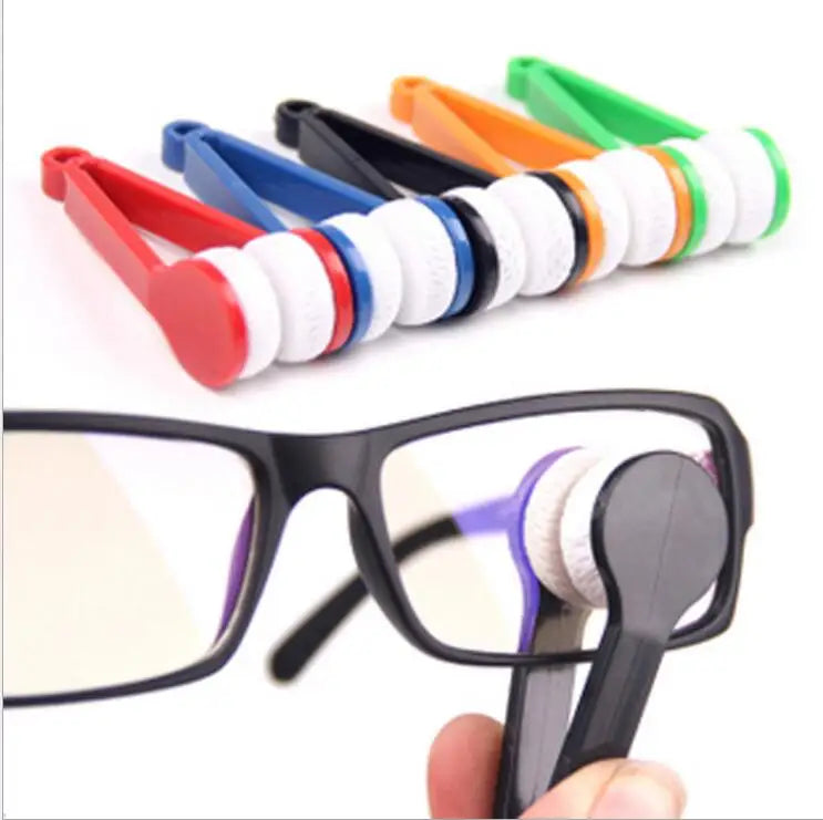 Mini portable two sided microfiber eyeglass cleaning kit